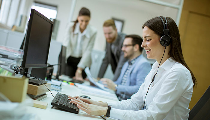 8 Call Center Outsourcing Tips for Customer Satisfaction